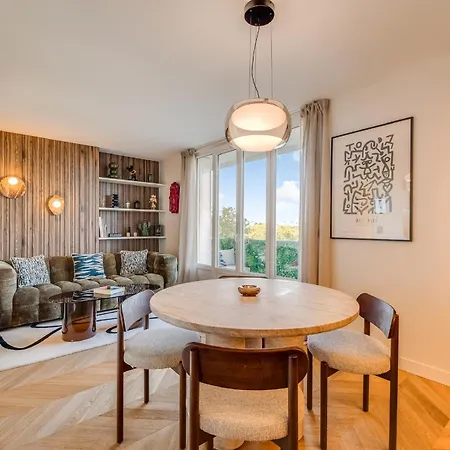 Magnifique Appartement- Eiffel View Boulogne-Billancourt