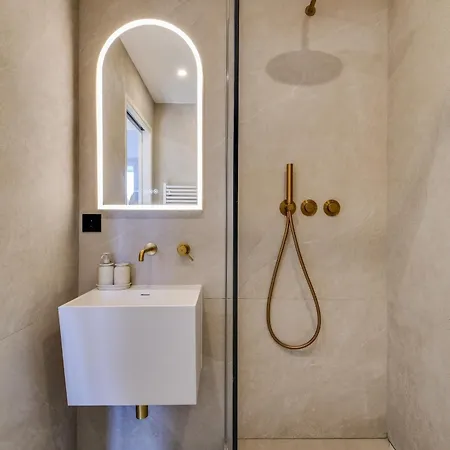 Magnifique Appartement- Eiffel View Apartment *
